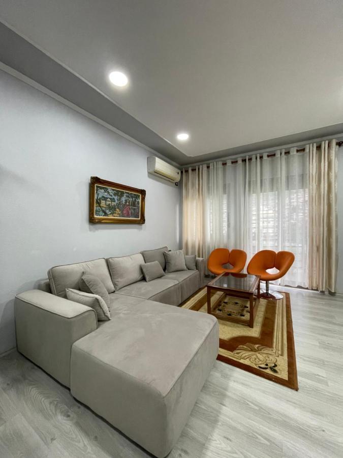 Апартаменти Stone City Apartament Гірокастра Екстер'єр фото