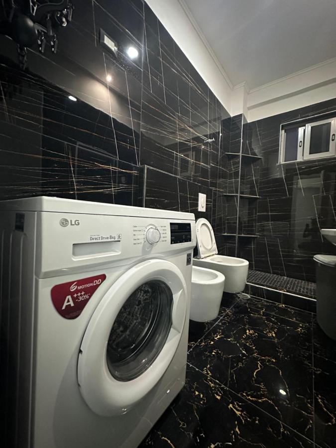 Апартаменти Stone City Apartament Гірокастра Екстер'єр фото
