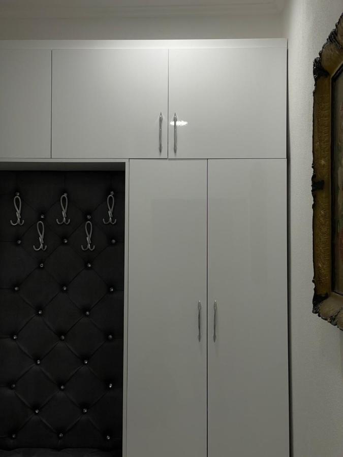 Апартаменти Stone City Apartament Гірокастра Екстер'єр фото