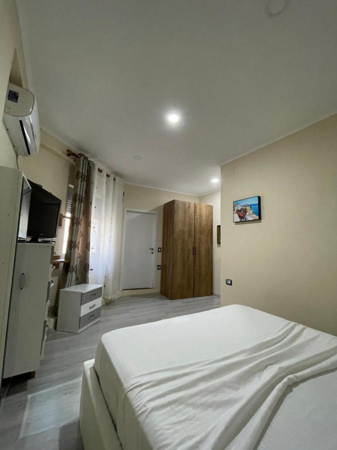 Апартаменти Stone City Apartament Гірокастра Екстер'єр фото